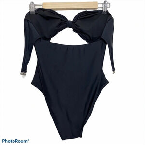 CUPSHE Scalloped Cut Out Swimsuit EUC